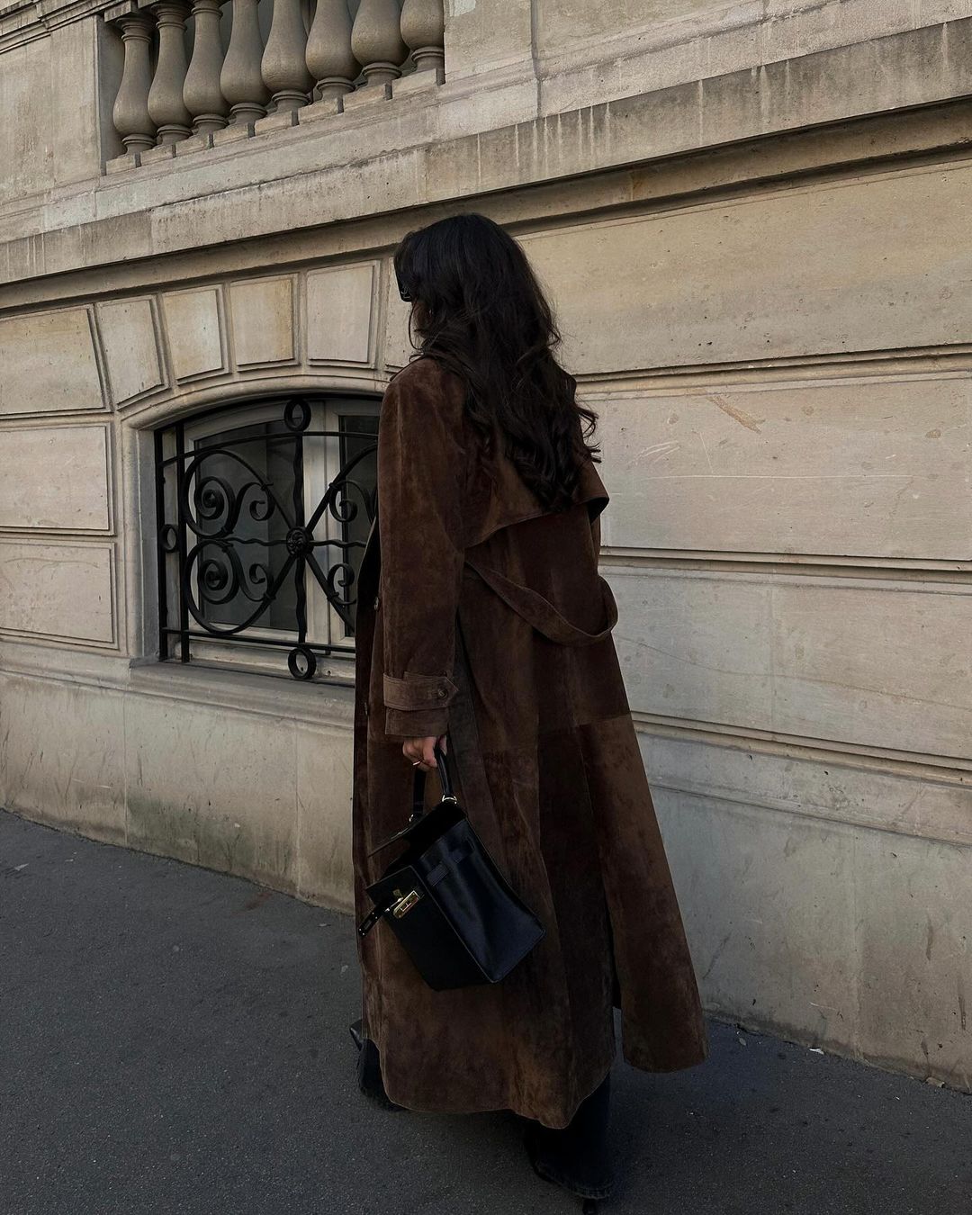 Charlotte | Stilren Trenchcoat med Modern Design