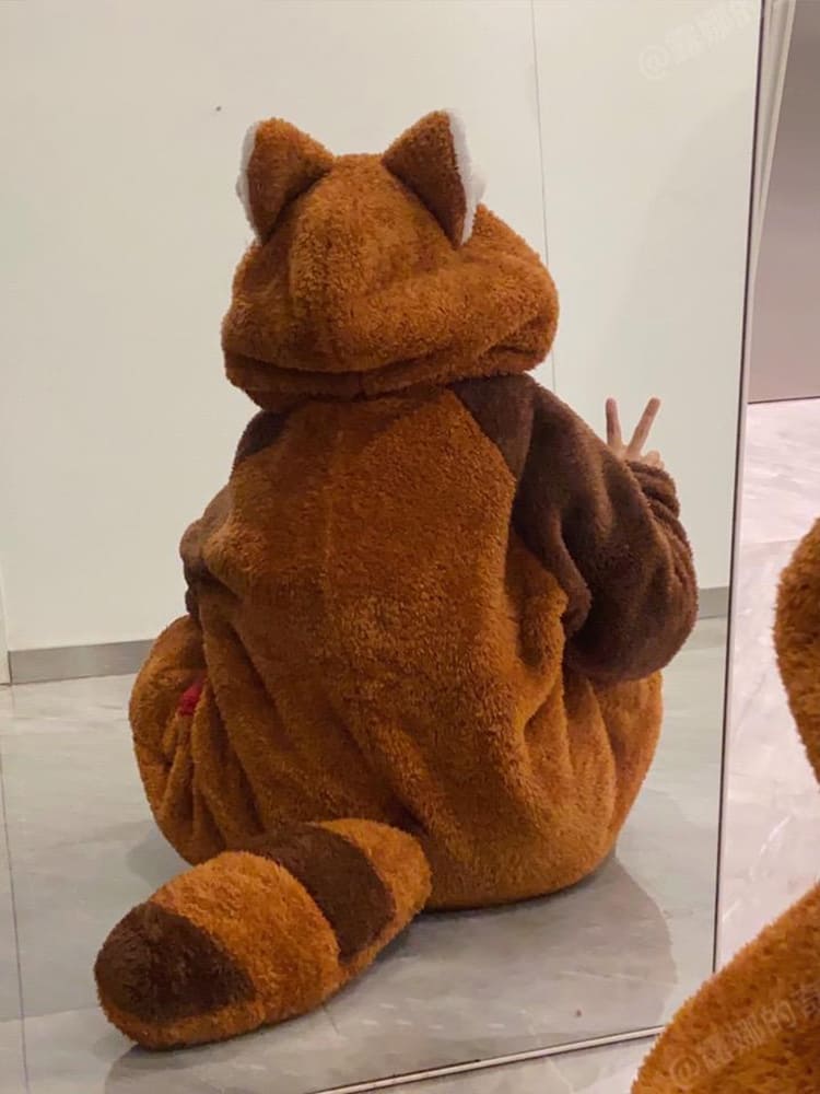Eira | Kawaii Red Panda Pyjamas för mysiga stunder