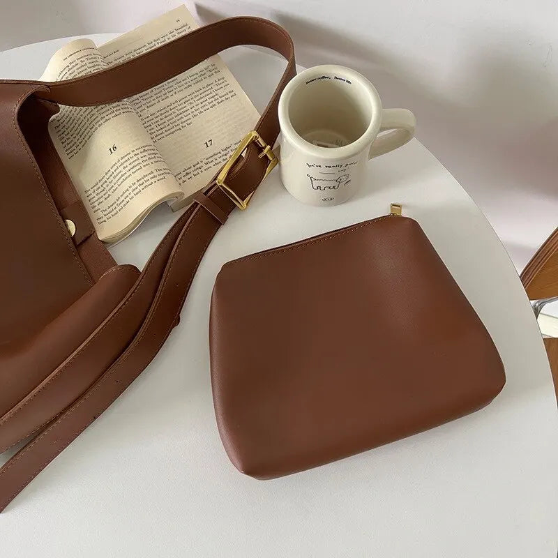 Leona | Elegant Axelväska i PU-läder med Bred Rem