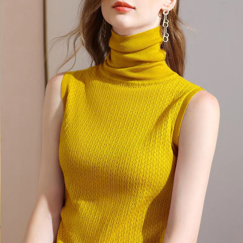 Andy | Mysig ärmlös tröja med hög hals