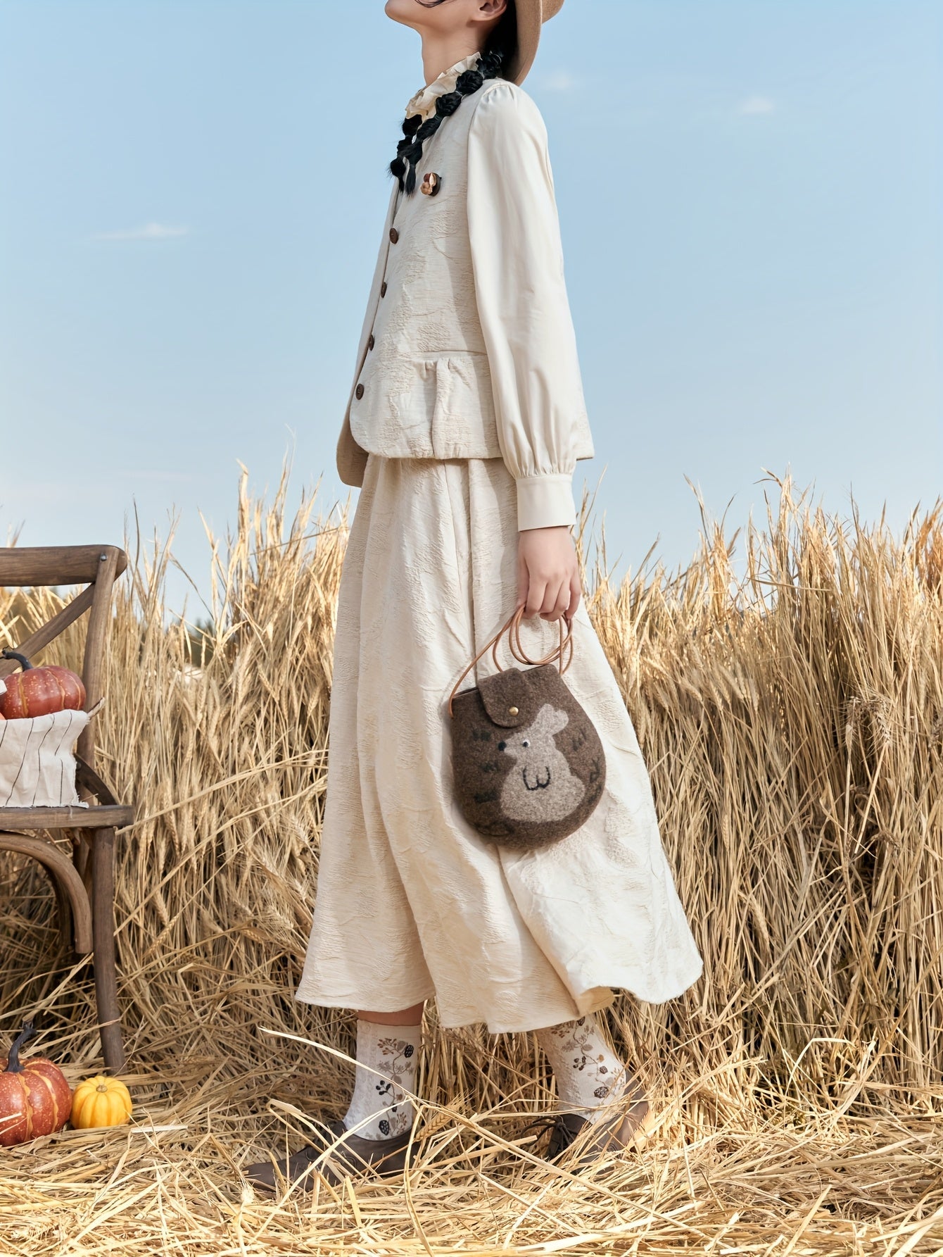 Freja | Midilång jeanskjol med vintagebroderi