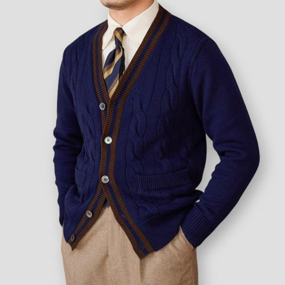 Carl | Klassisk flätstickad cardigan med vintagecharm