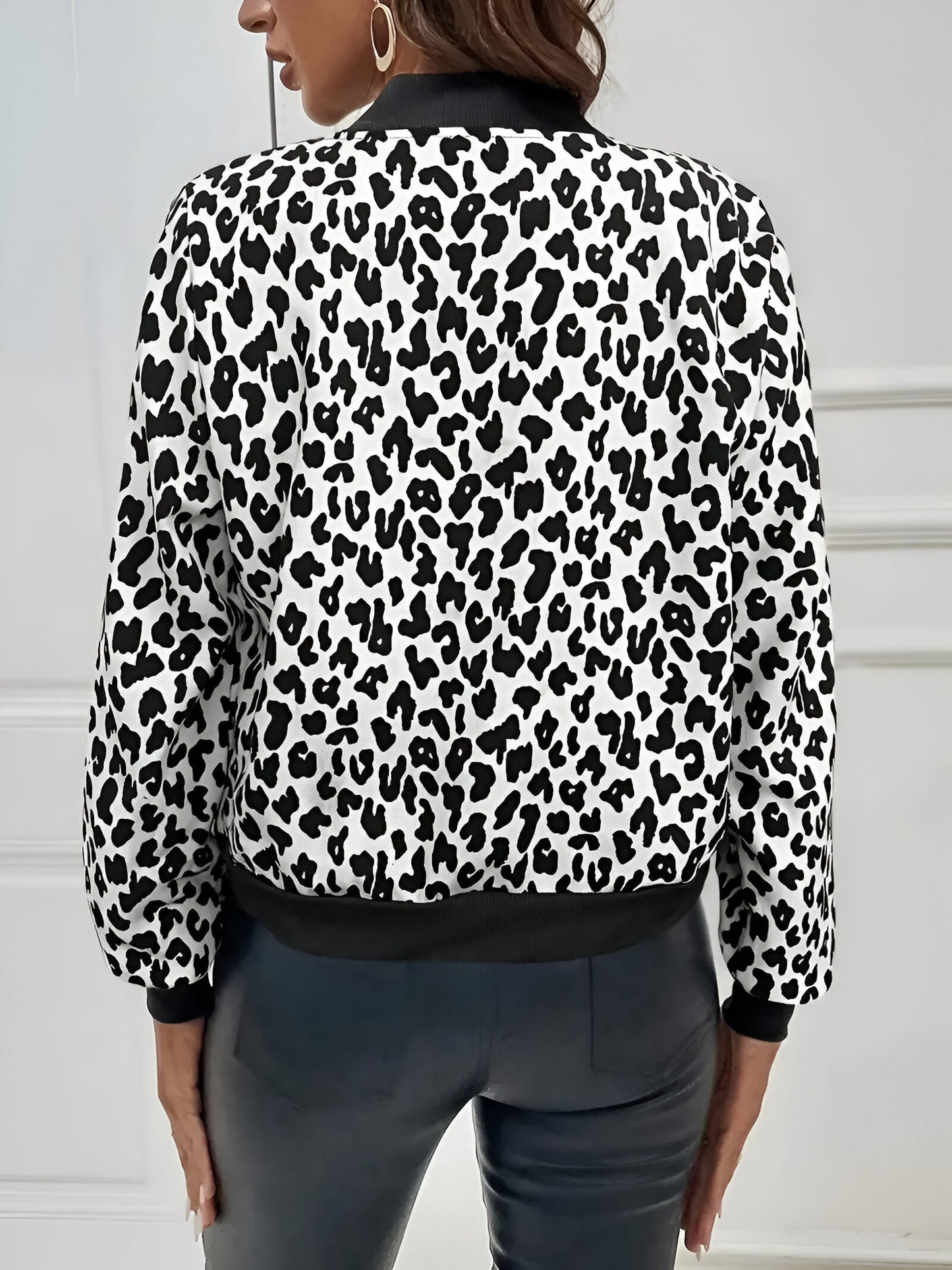 Kerstin | Zip-up jacka med leopardtryc