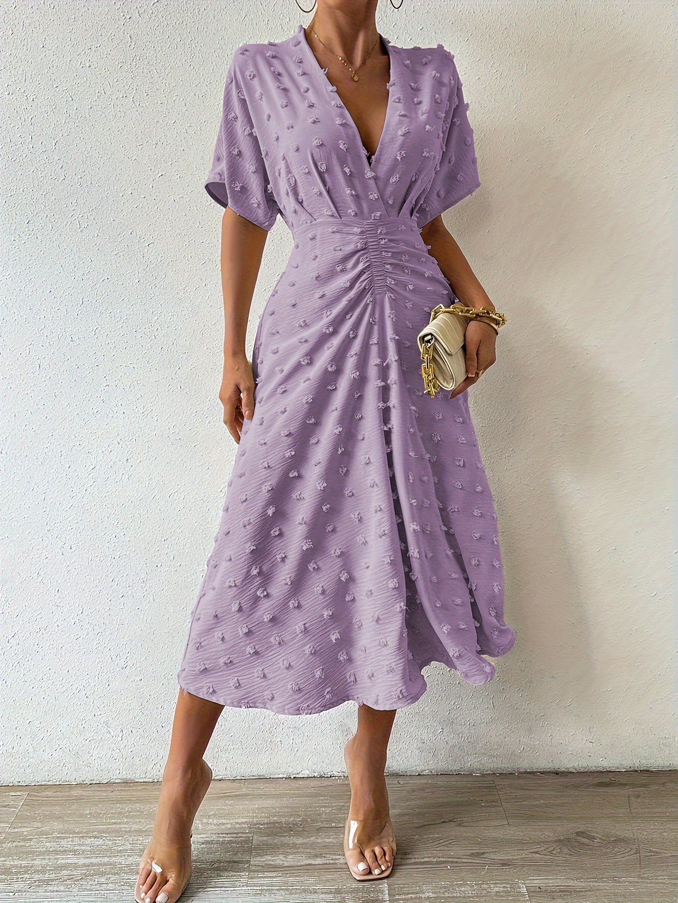 Alma | Prickig Plisserad Midi Klänning För Formella Tillfällen