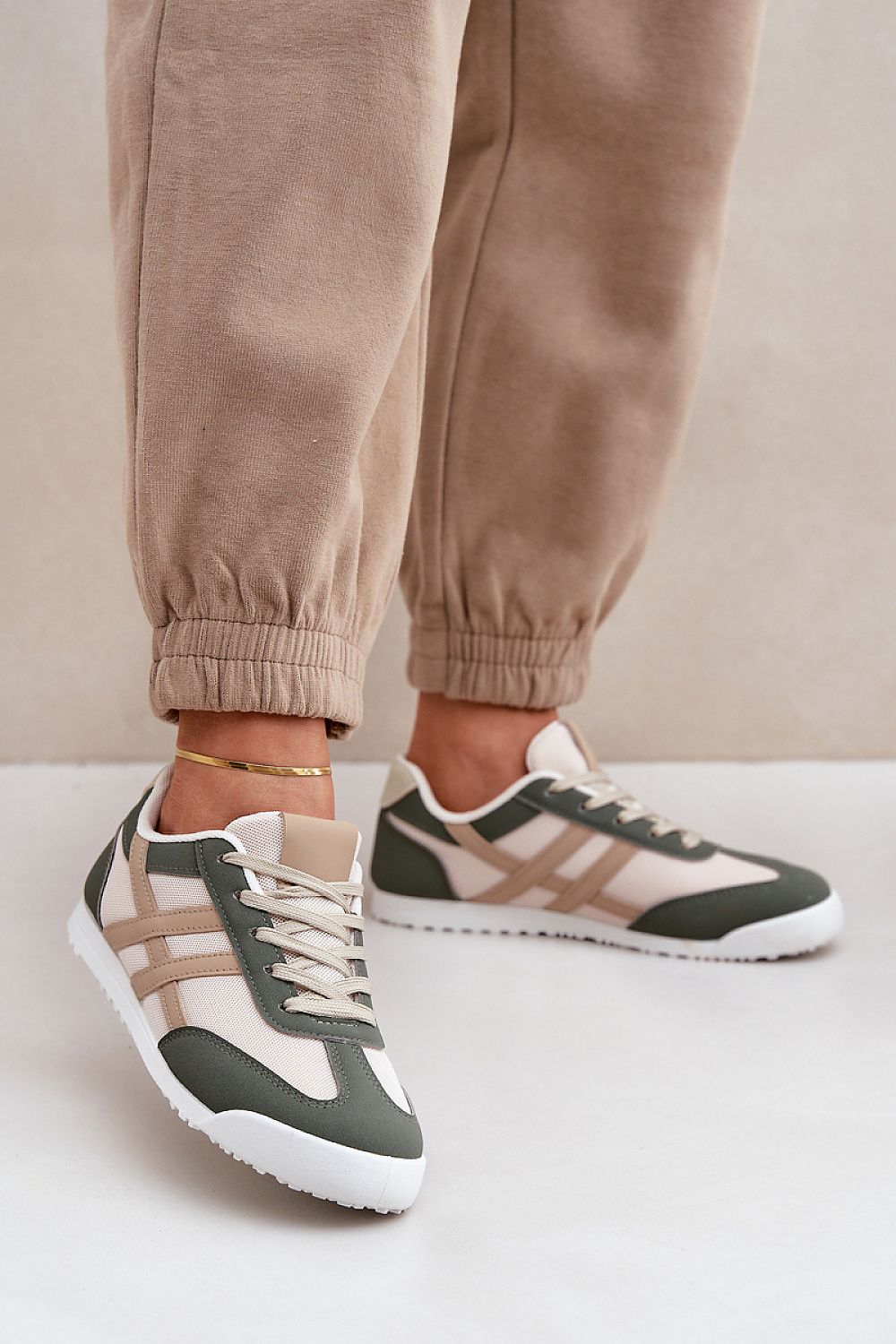 Mariana | låga sneakers i mesh och eco-läder