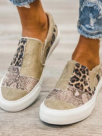 Astrid | Trendiga slip-ons med smärtlindring och komfort hela dagen