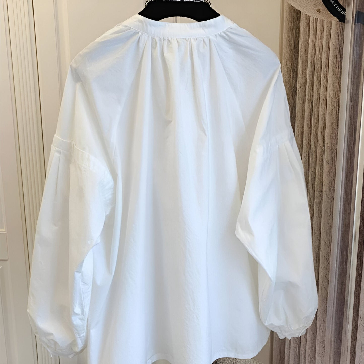 Mira | Enkel elegans med en vintage twist