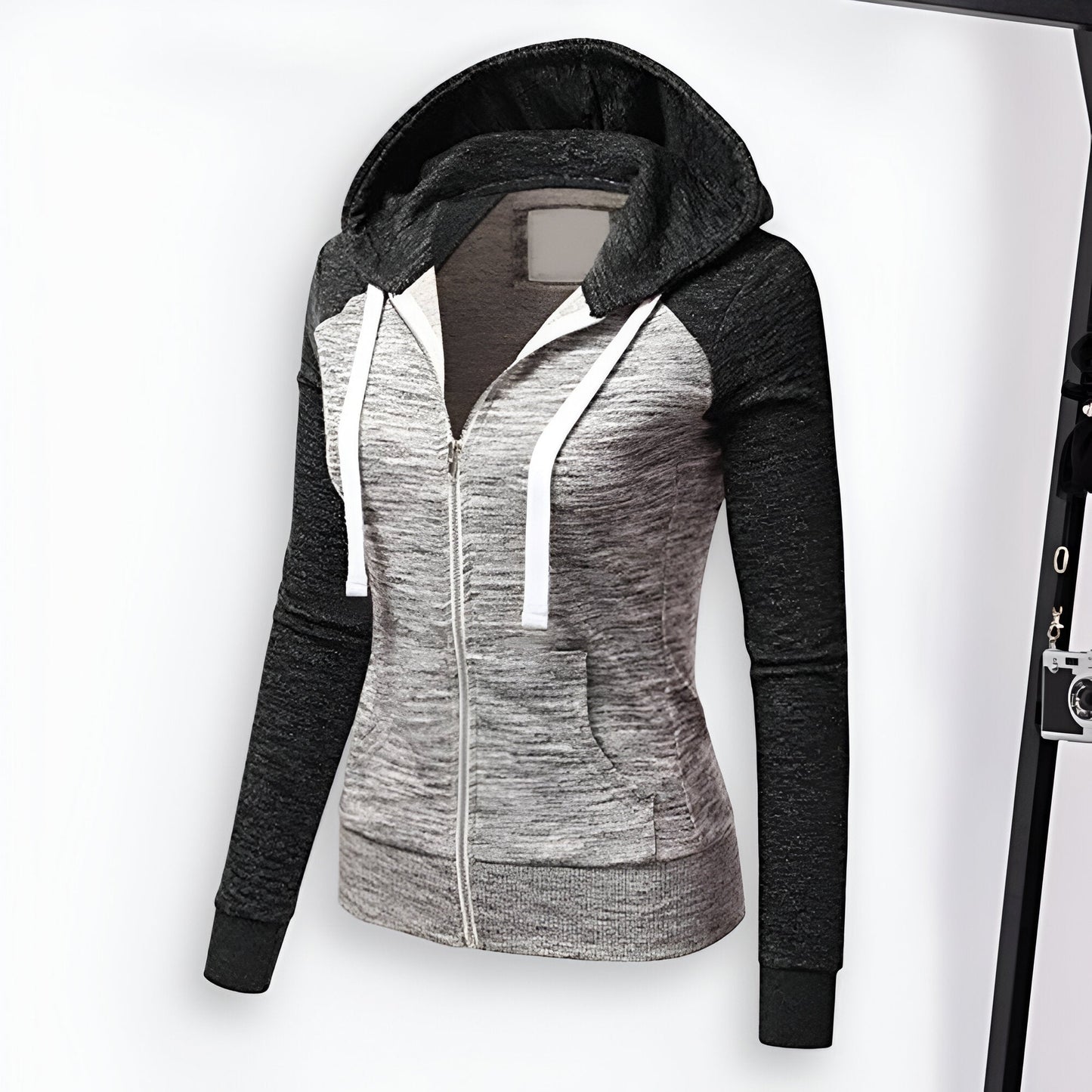 Klara | Håll dig snygg och mysig: den ultimata sweatshirtjackan för våren