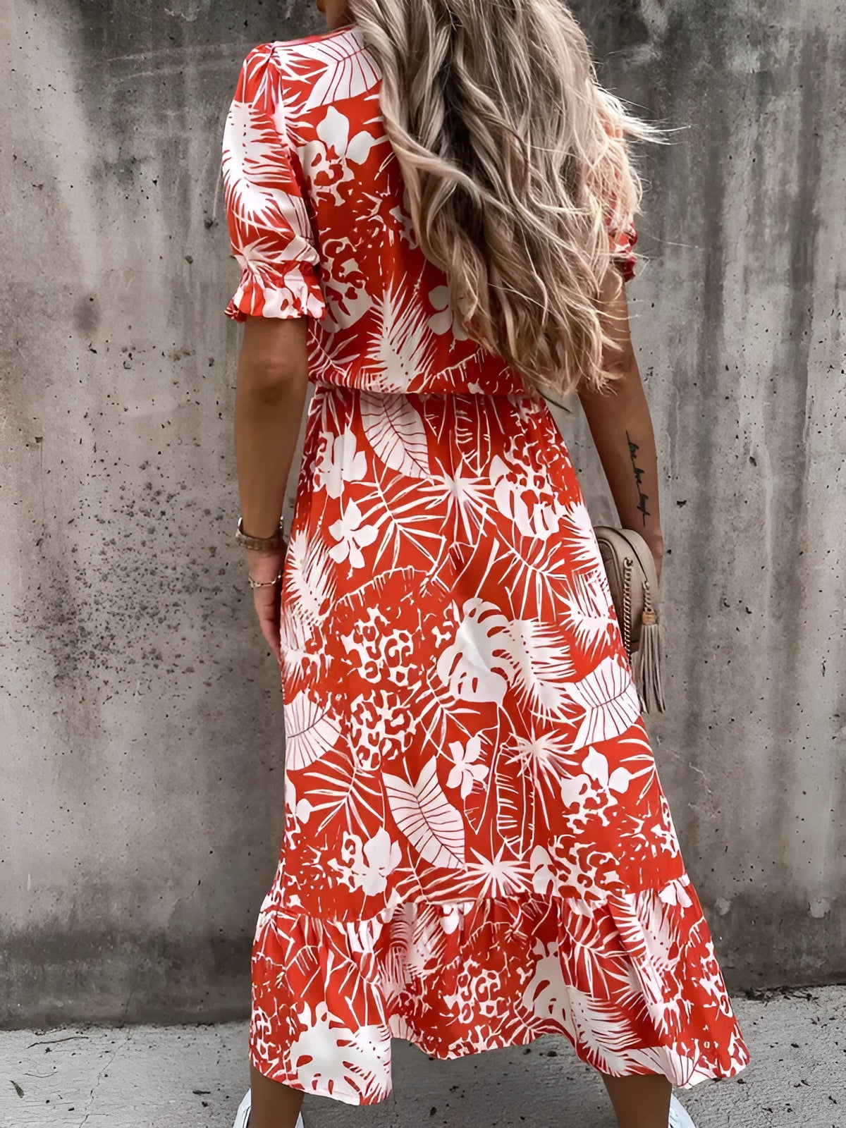 Alida | Blommig klänning med romantisk elegans