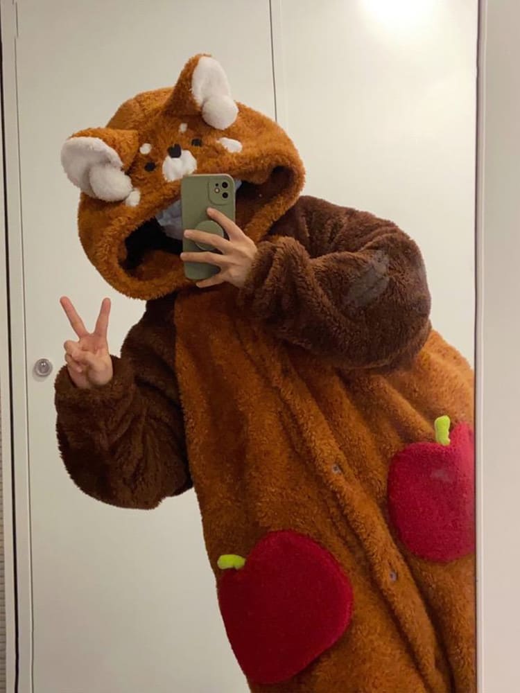 Eira | Kawaii Red Panda Pyjamas för mysiga stunder